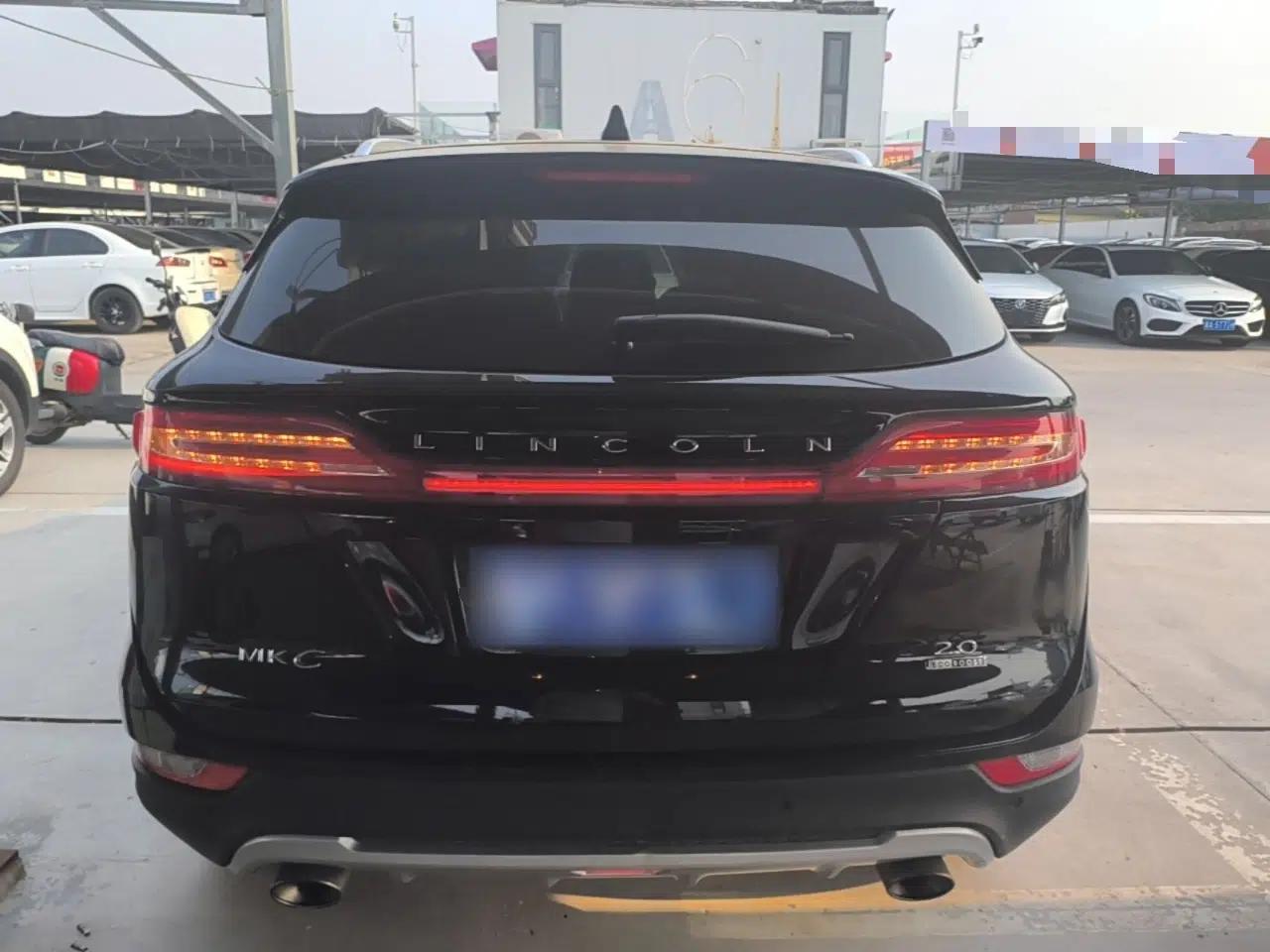 Lincoln MKC 2014 2.0T Two-Wheel-Drive Luxury Edition — миниатюра 5