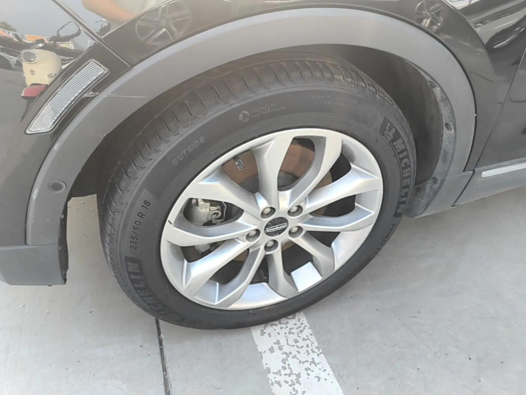 Lincoln MKC 2014 2.0T Two-Wheel-Drive Luxury Edition — миниатюра 8
