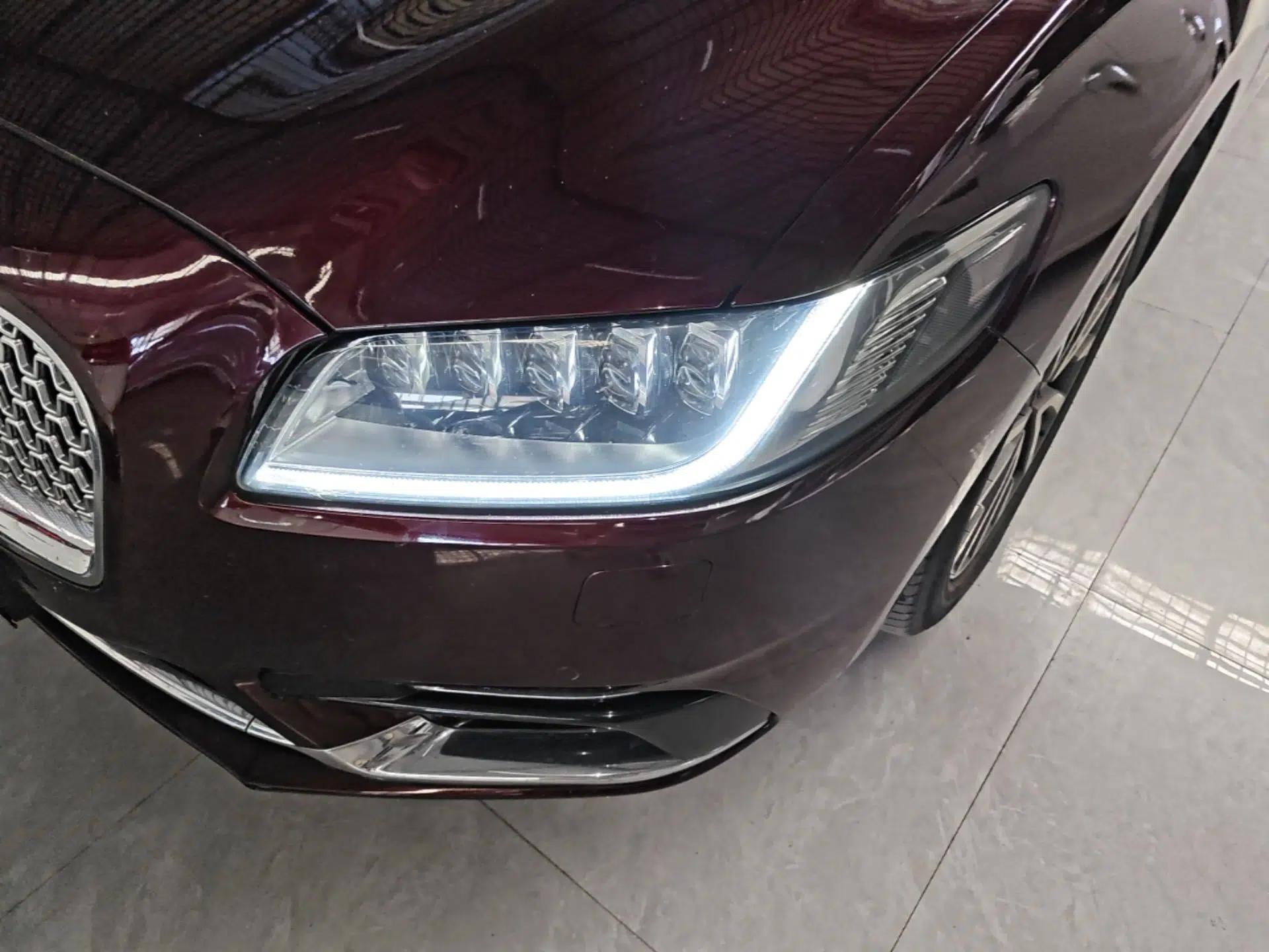 Lincoln Continental 2018 2.0T Two-Wheel Drive Luxury Edition — миниатюра 9