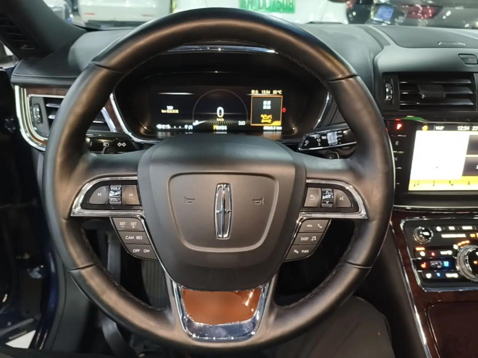 Lincoln Continental 2017 2.0T Two-Wheel-Drive Luxury Edition — миниатюра 13