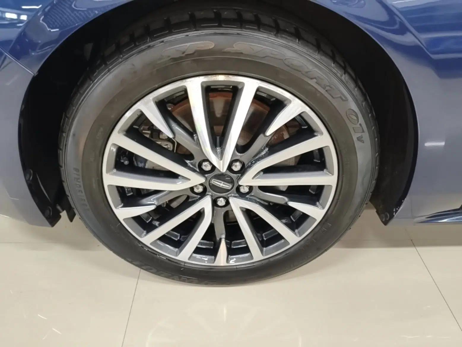 Lincoln Continental 2017 2.0T Two-Wheel-Drive Luxury Edition — миниатюра 9