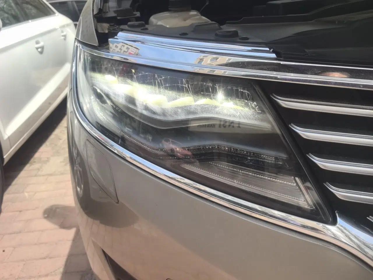 Lincoln MKX 2017 2.7T Four-Wheel Drive Prestige Edition — миниатюра 7