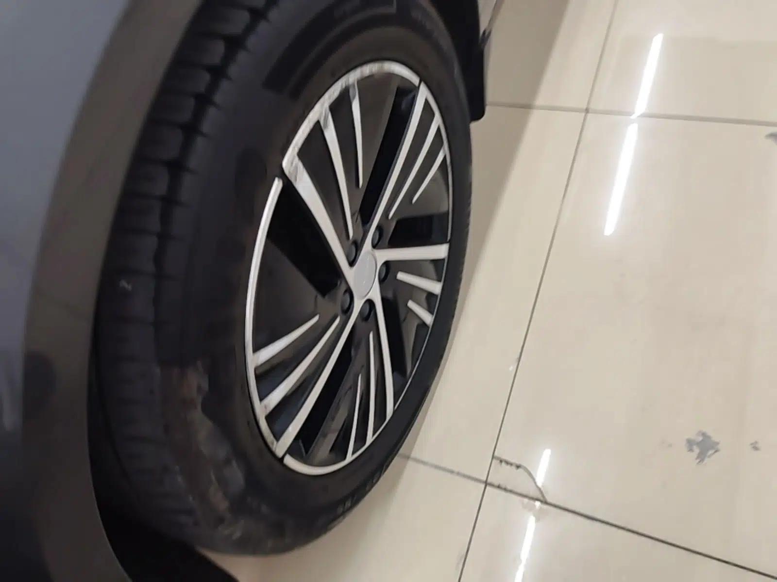 Lynk & Co 08 EM-P 2025 120km Long-Range Pro — миниатюра 8
