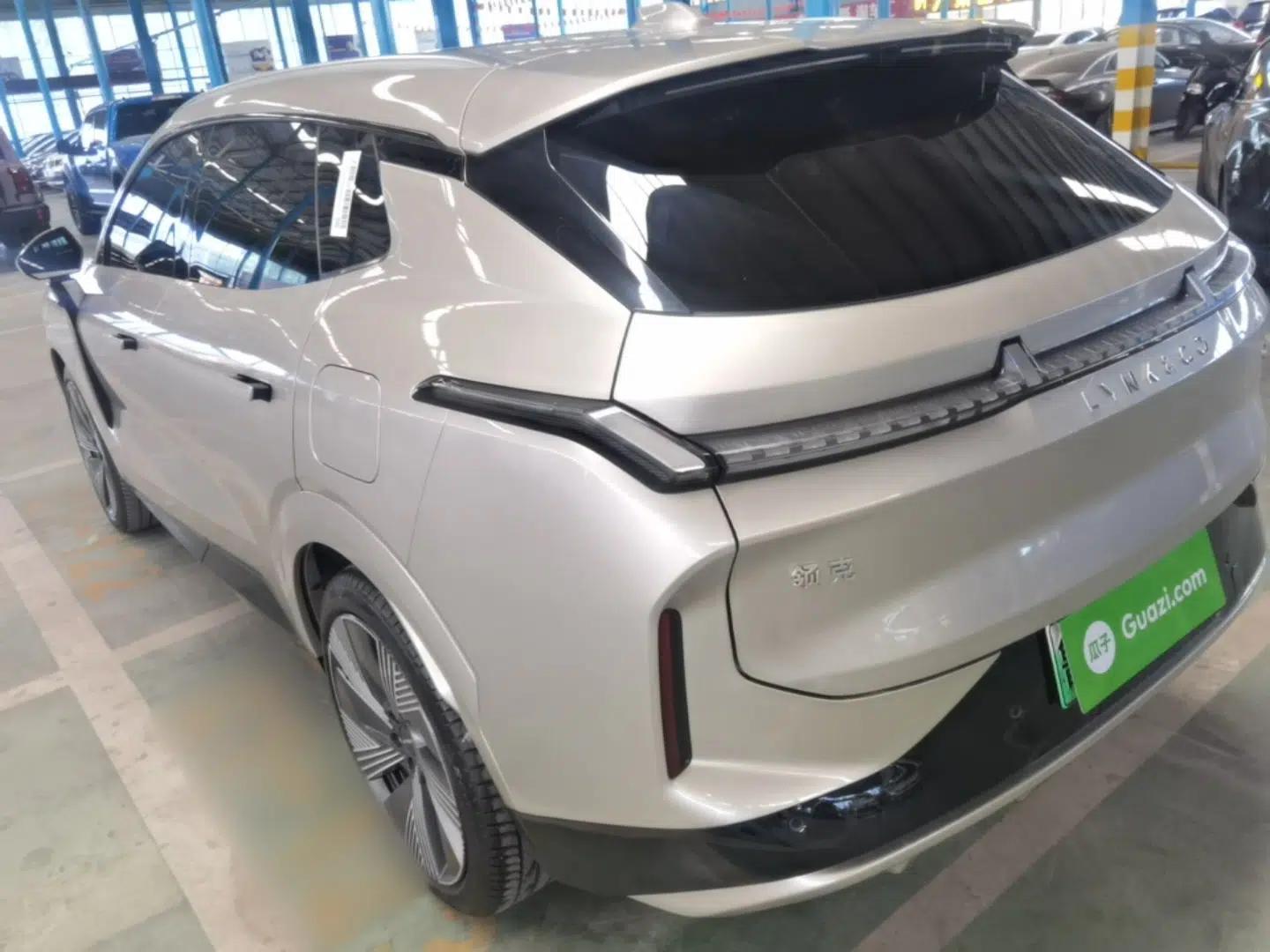 Lynk & Co 08 EM-P 2023 120km Long-Range Halo — миниатюра 7