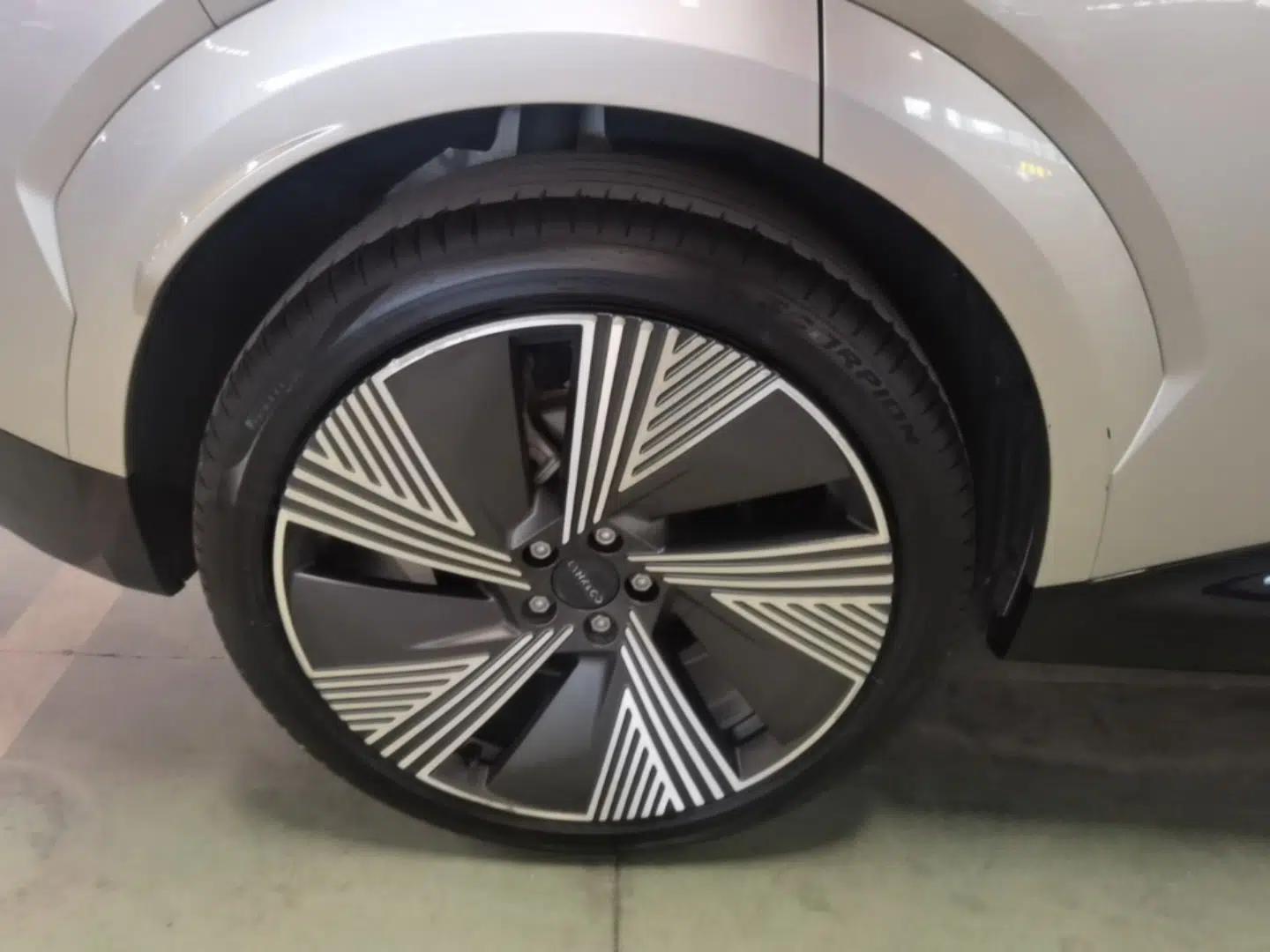 Lynk & Co 08 EM-P 2023 120km Long-Range Halo — миниатюра 10