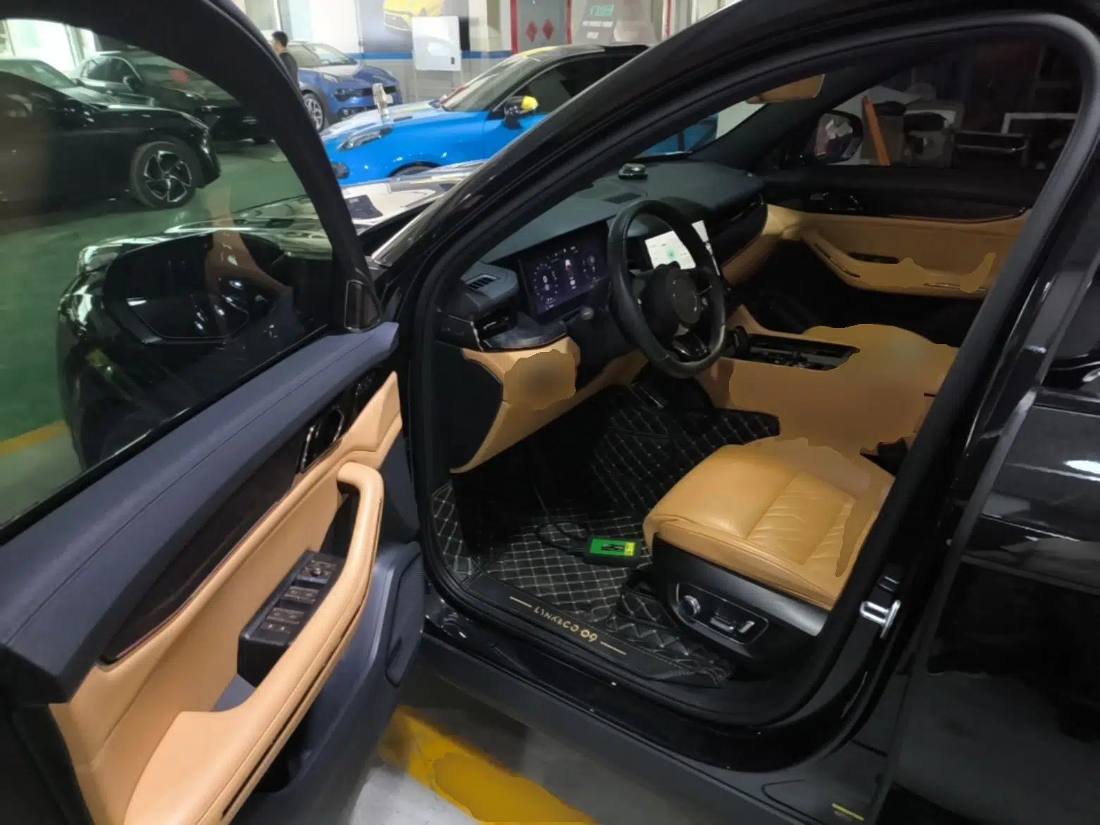 Lynk & Co 09 EM-P 2021 2.0T PHEV Halo Six-Seater — миниатюра 19