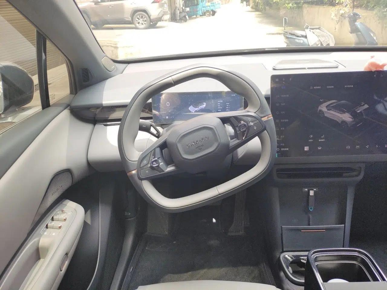 Lynk & Co Z20 2025 530 km Range Rear-Wheel Drive Pro — миниатюра 11