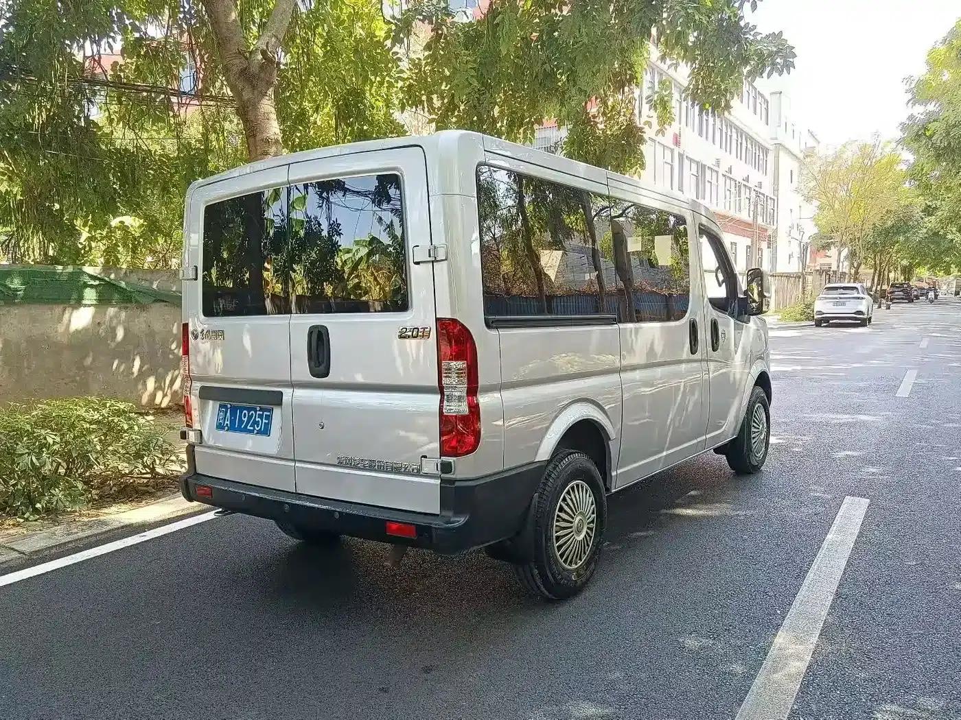 2023 Yufeng 2.0T Diesel Version — миниатюра 9