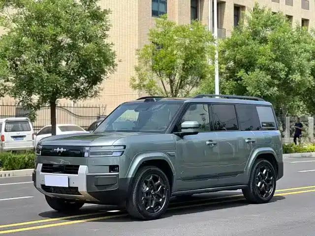 Titanium 7 2025 Model 190KM 4WD Ultra Edition