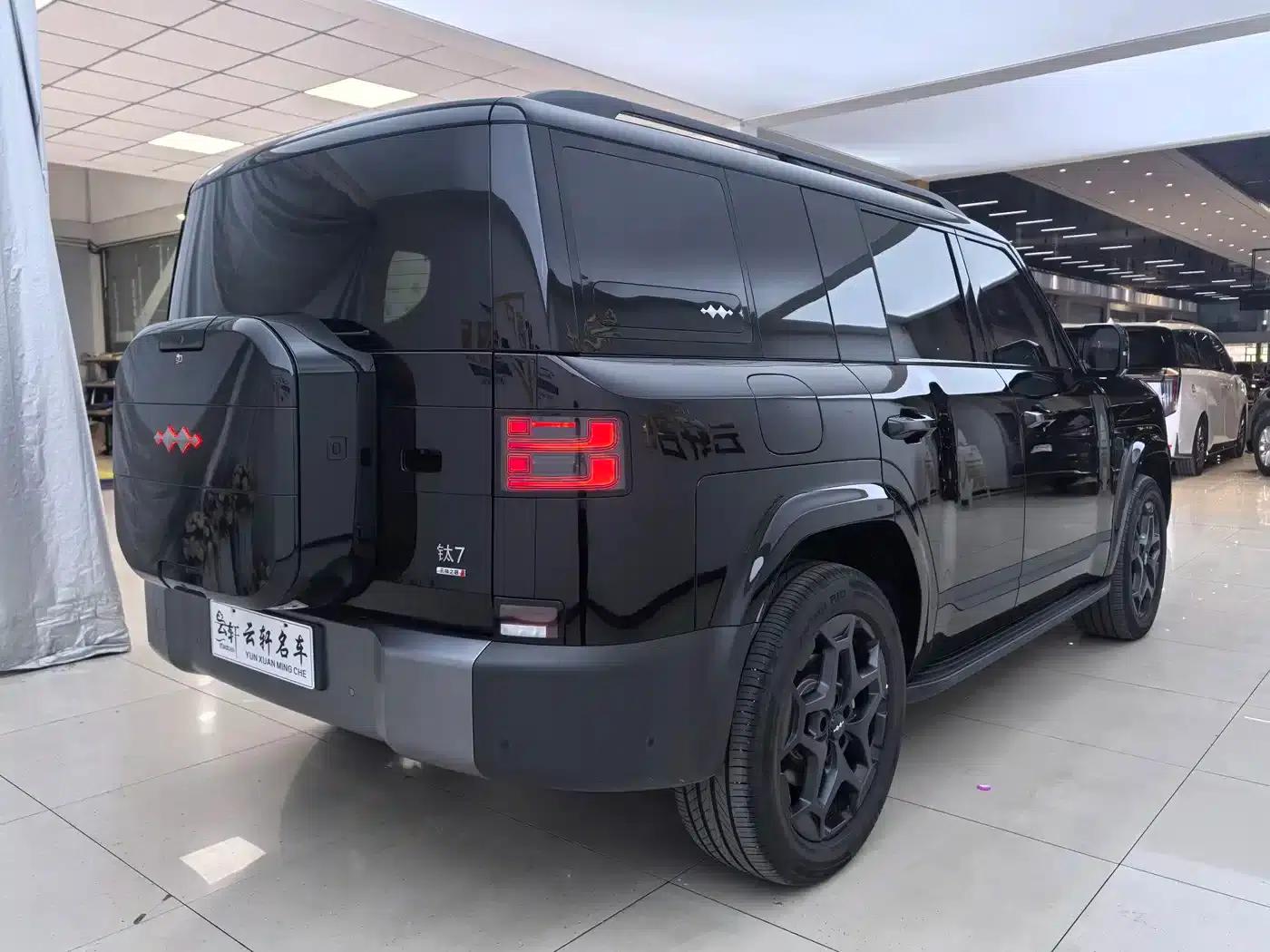 Titanium 7 2025 Model 190KM 4WD Ultra Edition — миниатюра 10