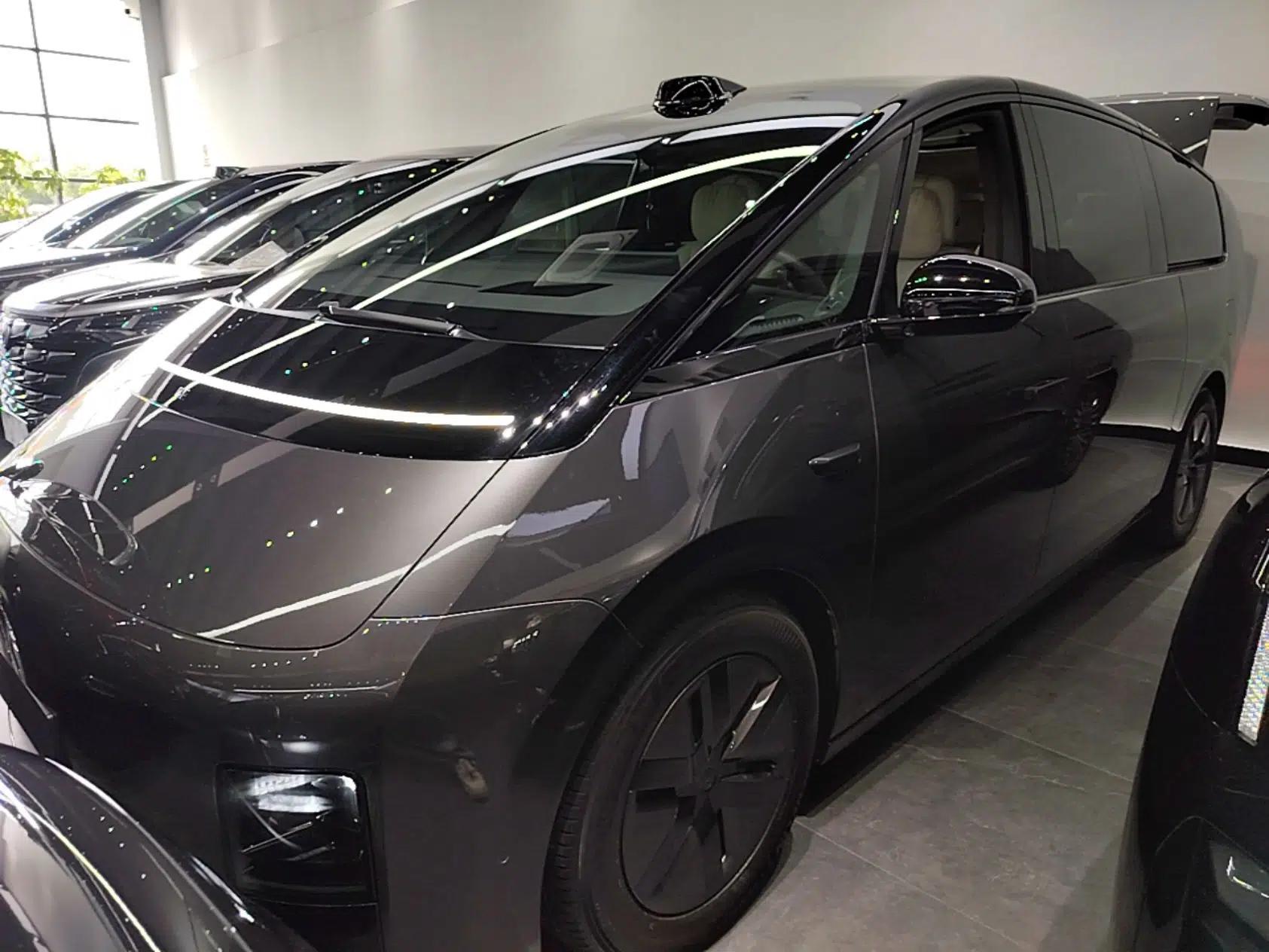 Li Auto MEGA 2024 Ultra Model — миниатюра 1