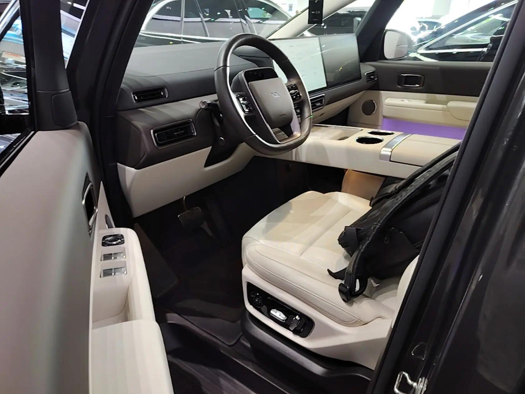 Li Auto MEGA 2024 Ultra Model — миниатюра 19