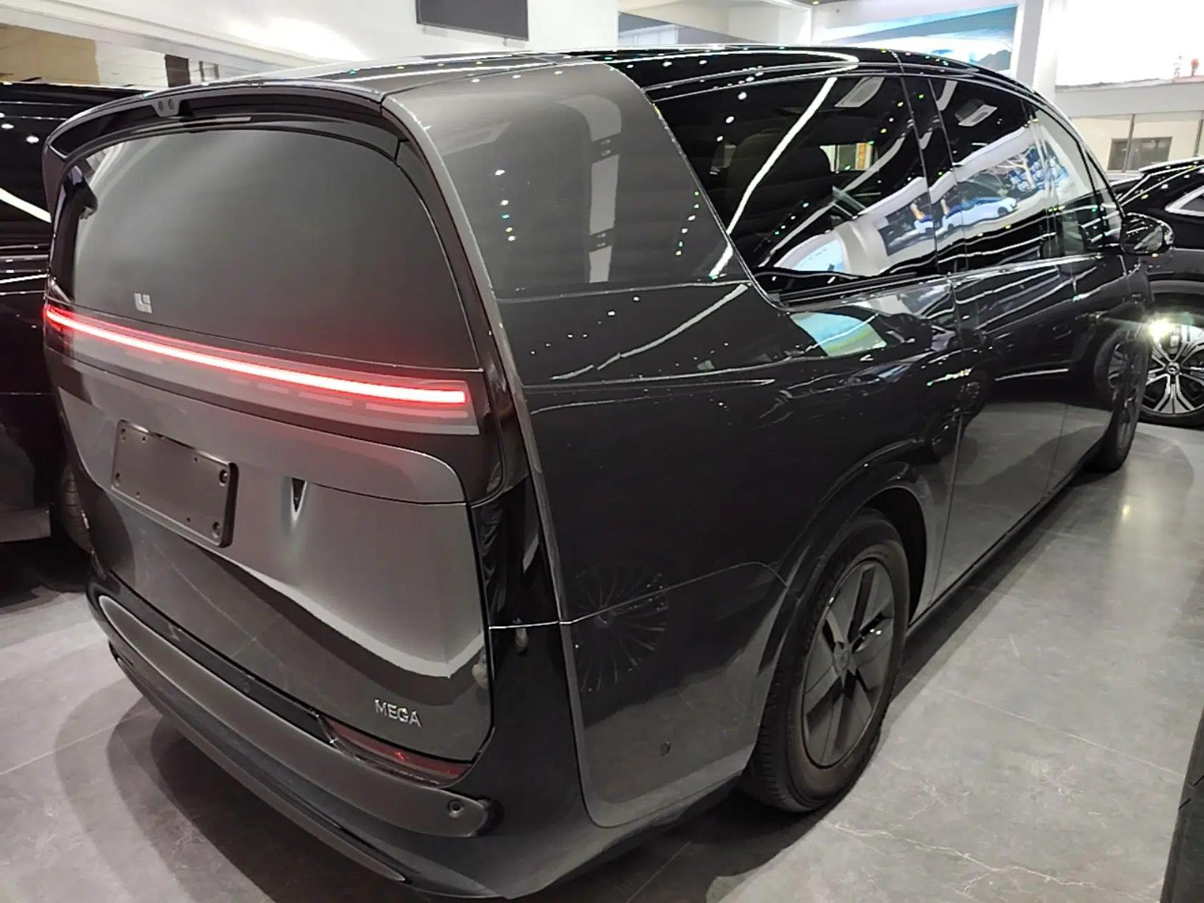 Li Auto MEGA 2024 Ultra Model — миниатюра 6