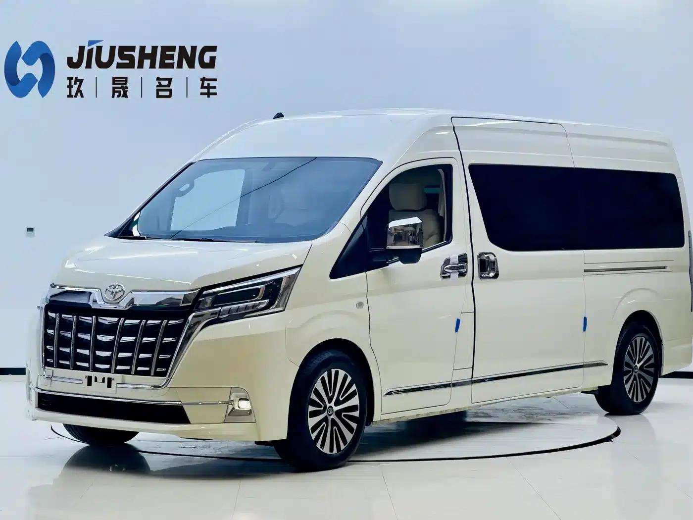 2021 HIACE 3.5L Middle East Edition — миниатюра 1