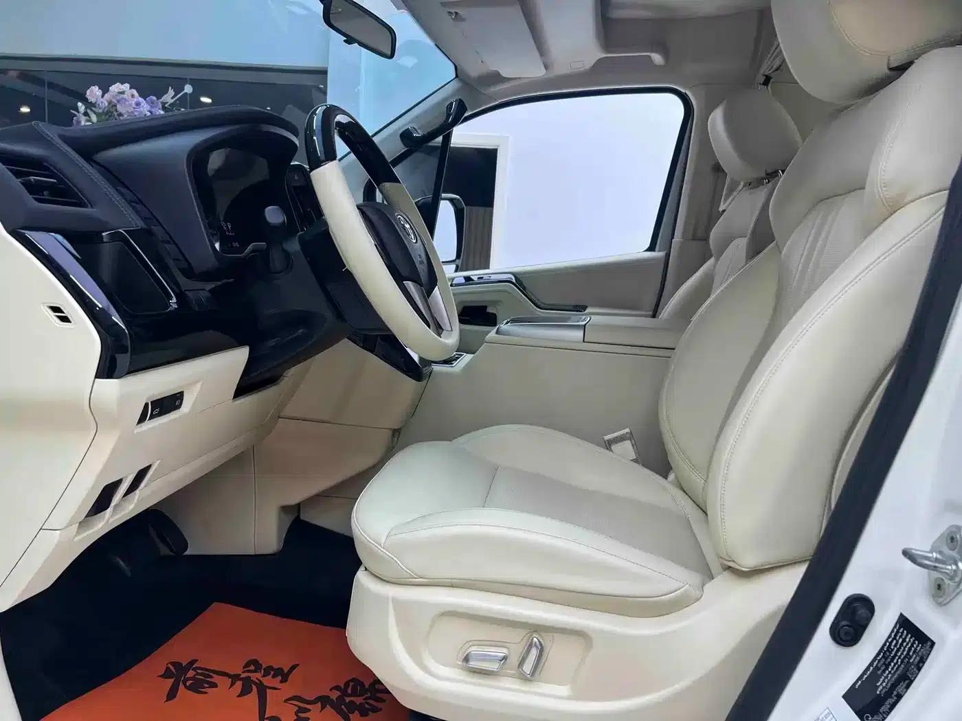 2021 HIACE 3.5L Middle East Edition — миниатюра 11