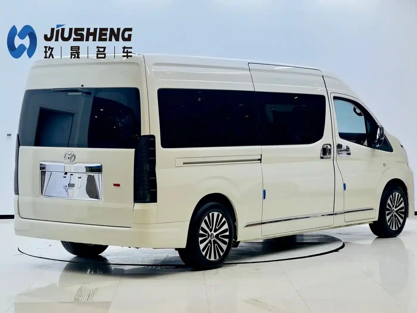 2021 HIACE 3.5L Middle East Edition — миниатюра 10