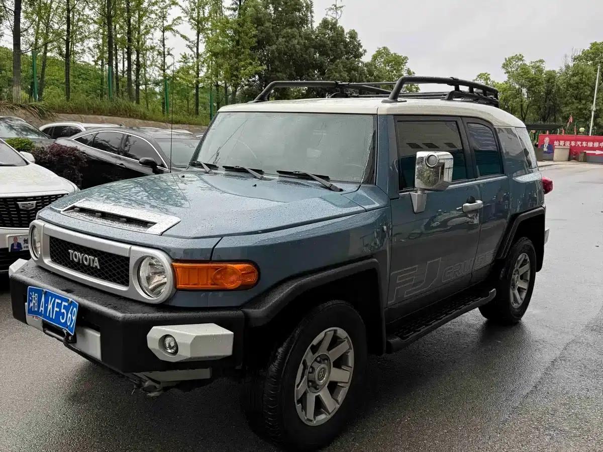 2018 FJ Cruiser 4.0L Middle East Edition — миниатюра 1