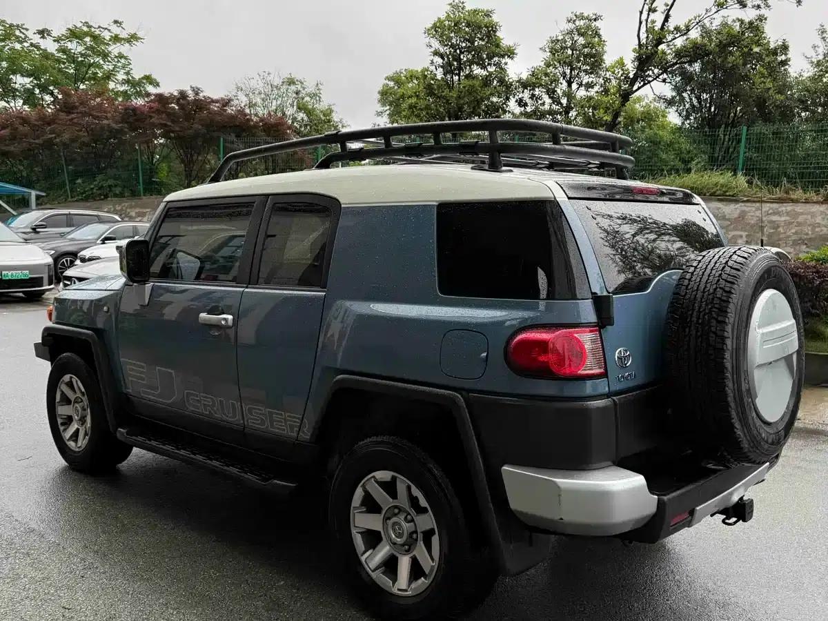 2018 FJ Cruiser 4.0L Middle East Edition — миниатюра 3