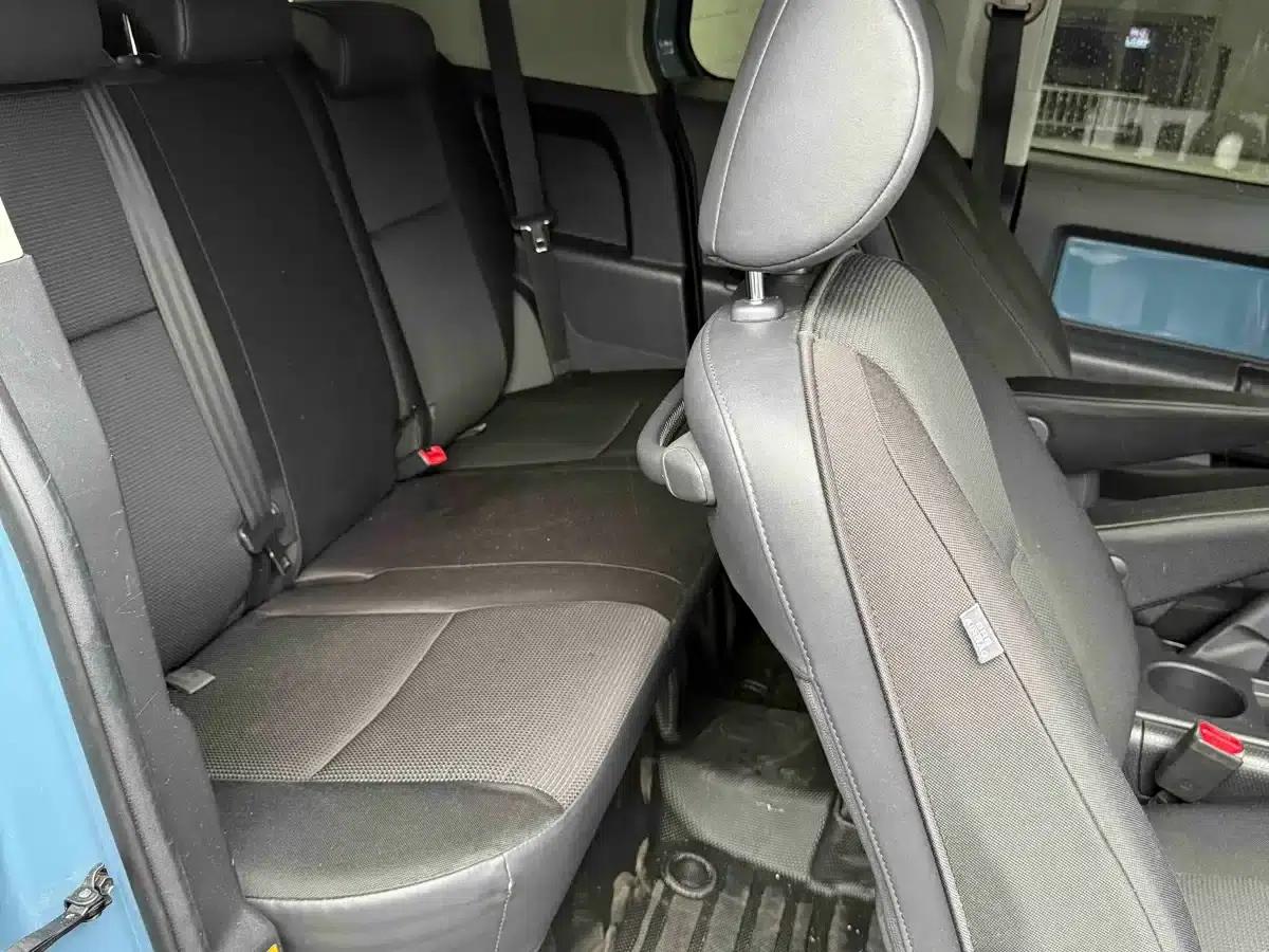2018 FJ Cruiser 4.0L Middle East Edition — миниатюра 6