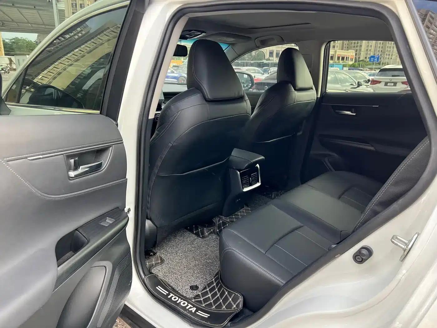 HARRIER 2022 2.0L CVT 2WD Premium Edition — миниатюра 9