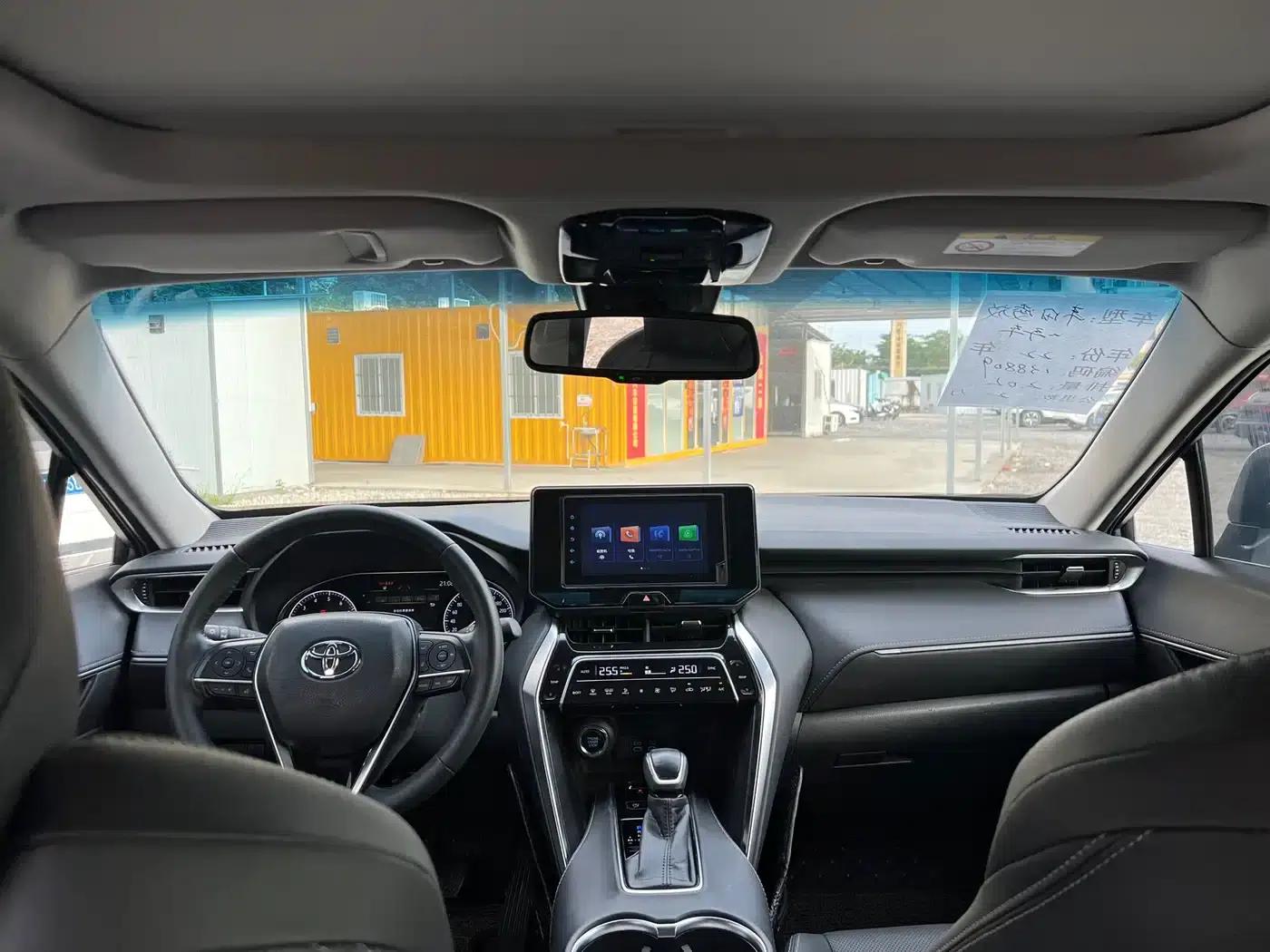 HARRIER 2022 2.0L CVT 2WD Premium Edition — миниатюра 10