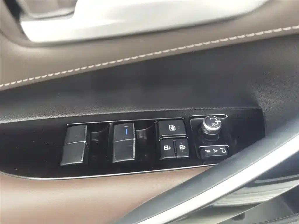 2021 Avalon 2.0L Premium Edition — миниатюра 9