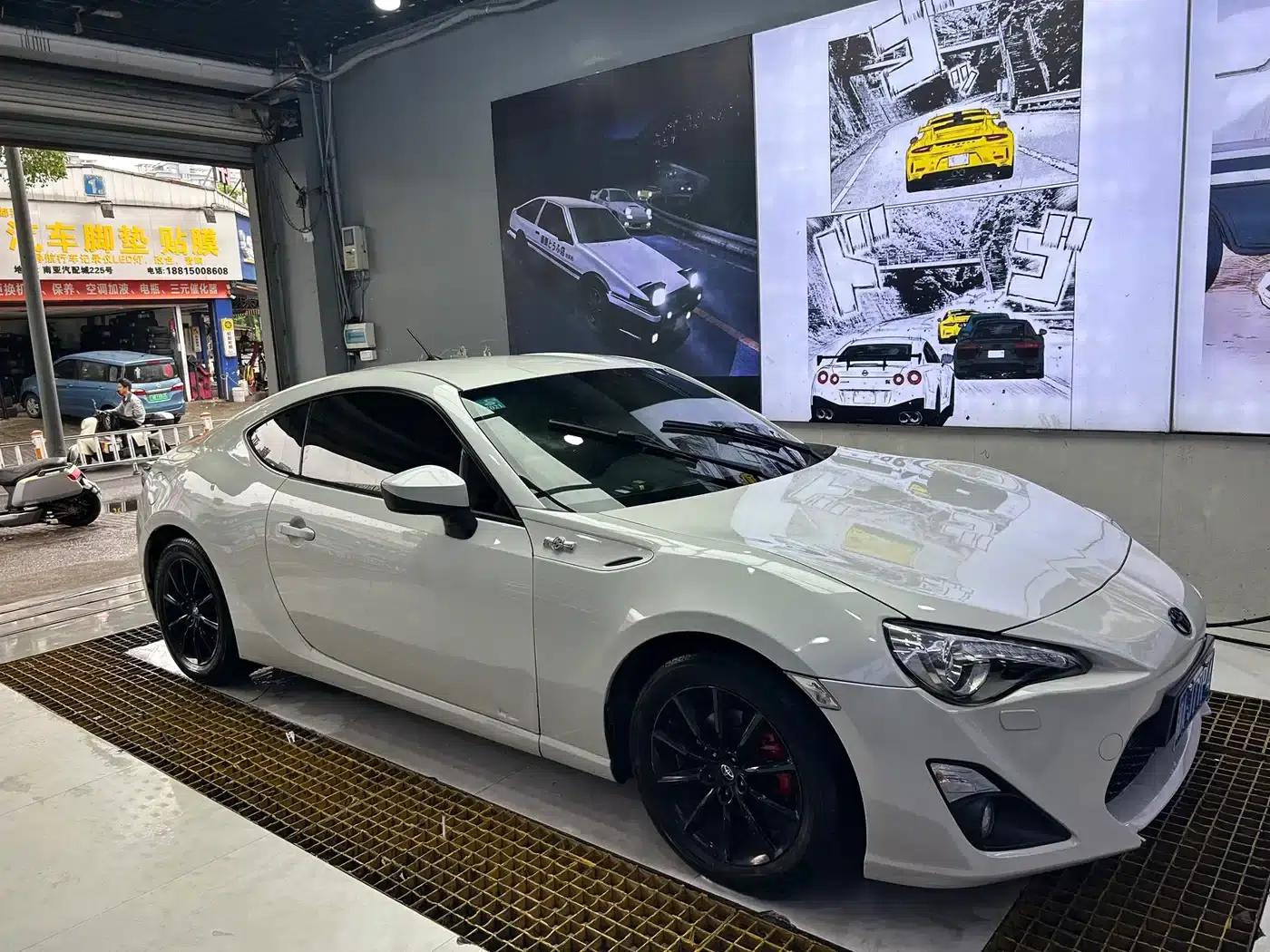 Toyota 86 2013 2.0L Automatic Luxury — миниатюра 2