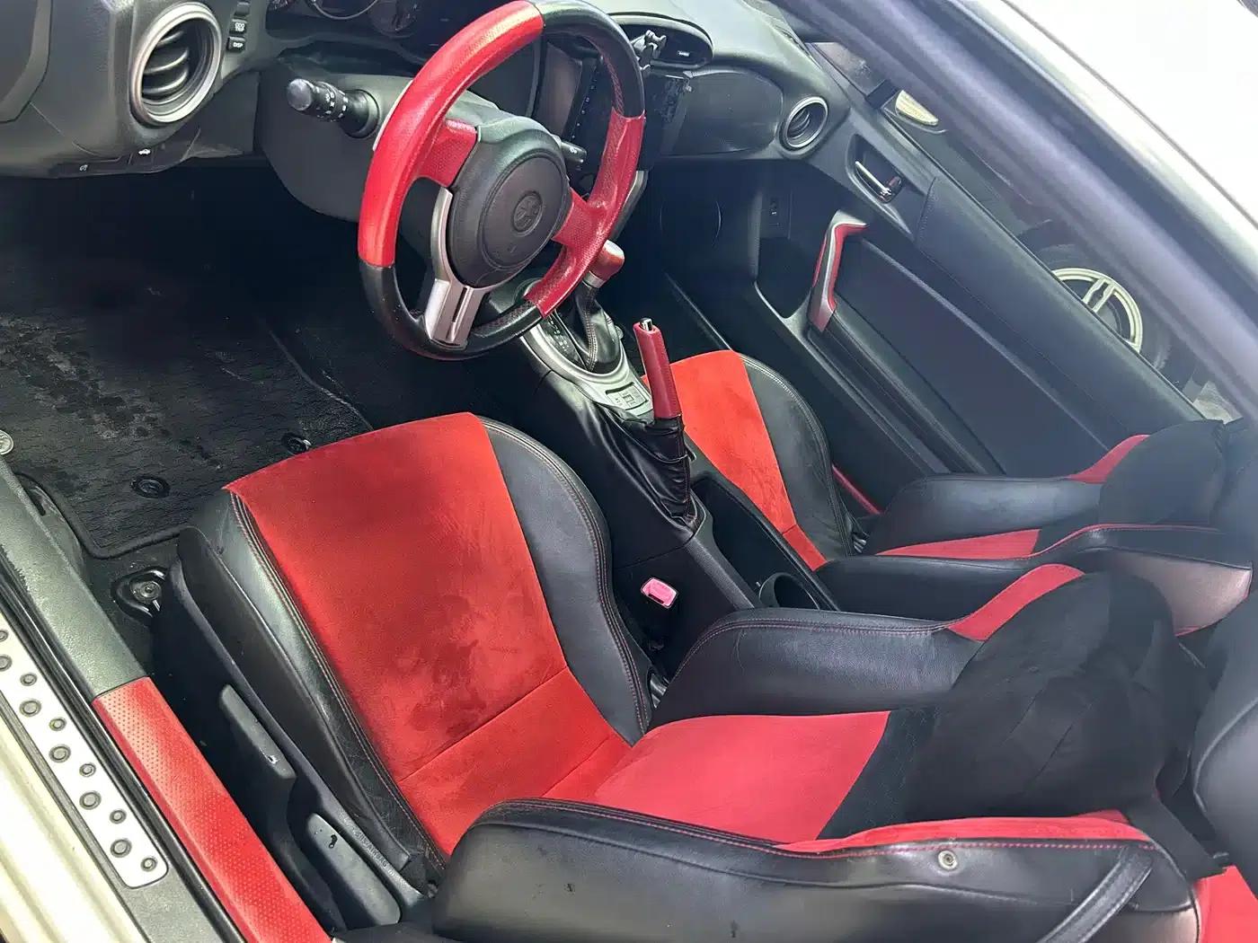 Toyota 86 2013 2.0L Automatic Luxury — миниатюра 6