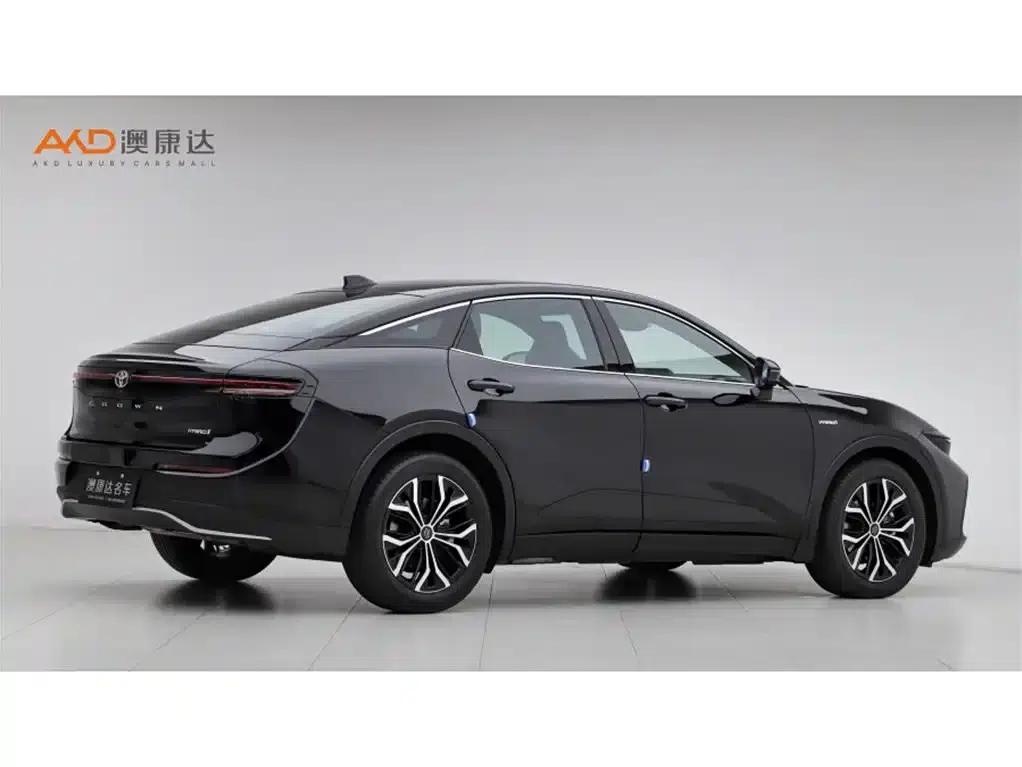 2023 Toyota Crown SportCross 2.5L SportCross HEV 2WD Premium Edition — миниатюра 3