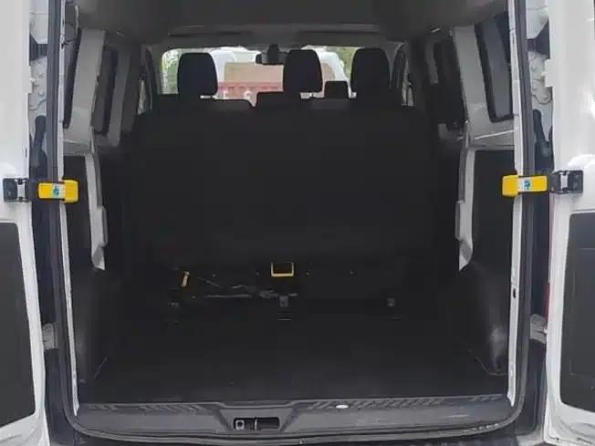 Ford Transit 2019 2.0T Diesel Multi-functional Commercial Vehicle, Central Wheelbase, Central Roof, 6 Seats, National VI Emission Standard — миниатюра 12