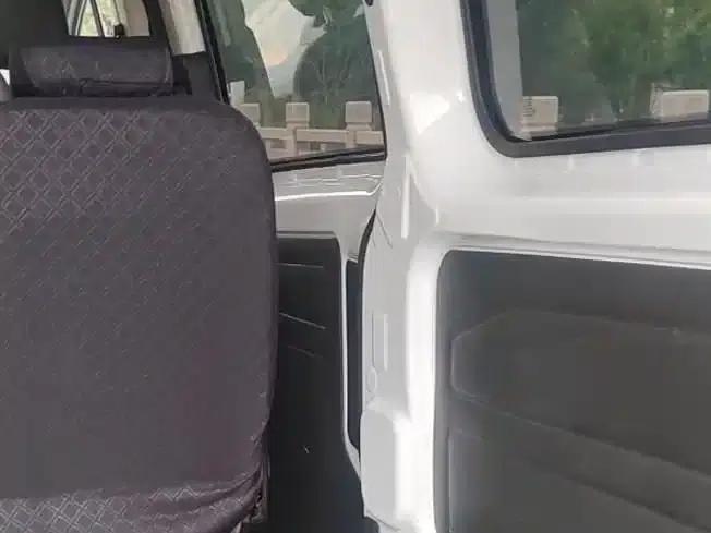 Ford Transit 2019 2.0T Diesel Multi-functional Commercial Vehicle, Central Wheelbase, Central Roof, 6 Seats, National VI Emission Standard — миниатюра 15