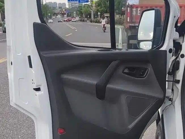Ford Transit 2019 2.0T Diesel Multi-functional Commercial Vehicle, Central Wheelbase, Central Roof, 6 Seats, National VI Emission Standard — миниатюра 18