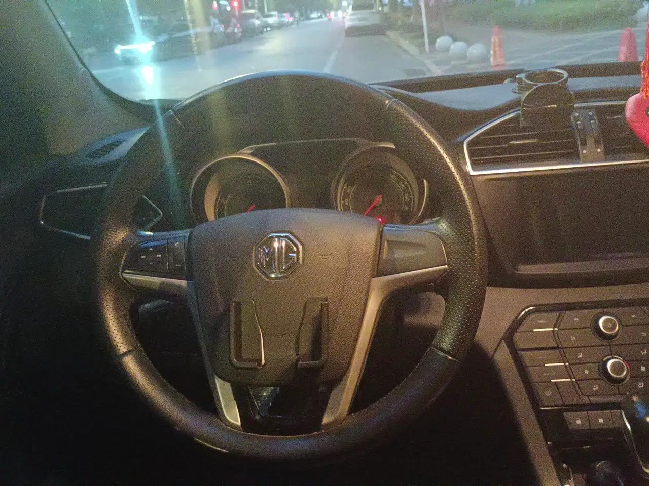 MG GS 2016 1.5TGI TST Luxury Edition — миниатюра 11