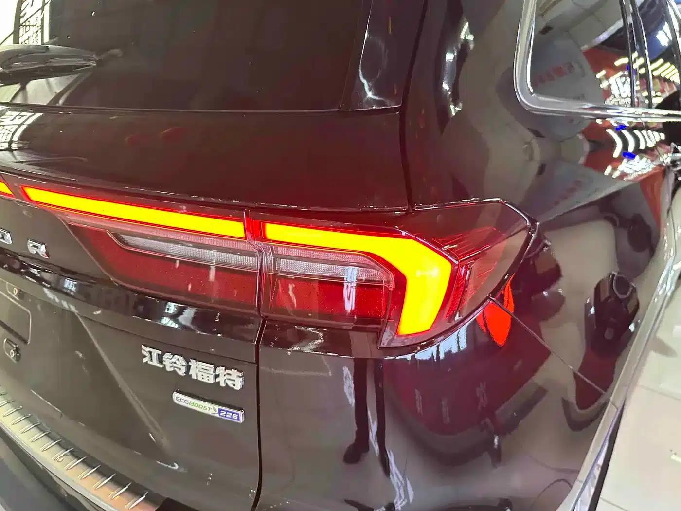 Lingyu 2021 EcoBoost 225 Platinum Edition 5-seater — миниатюра 18