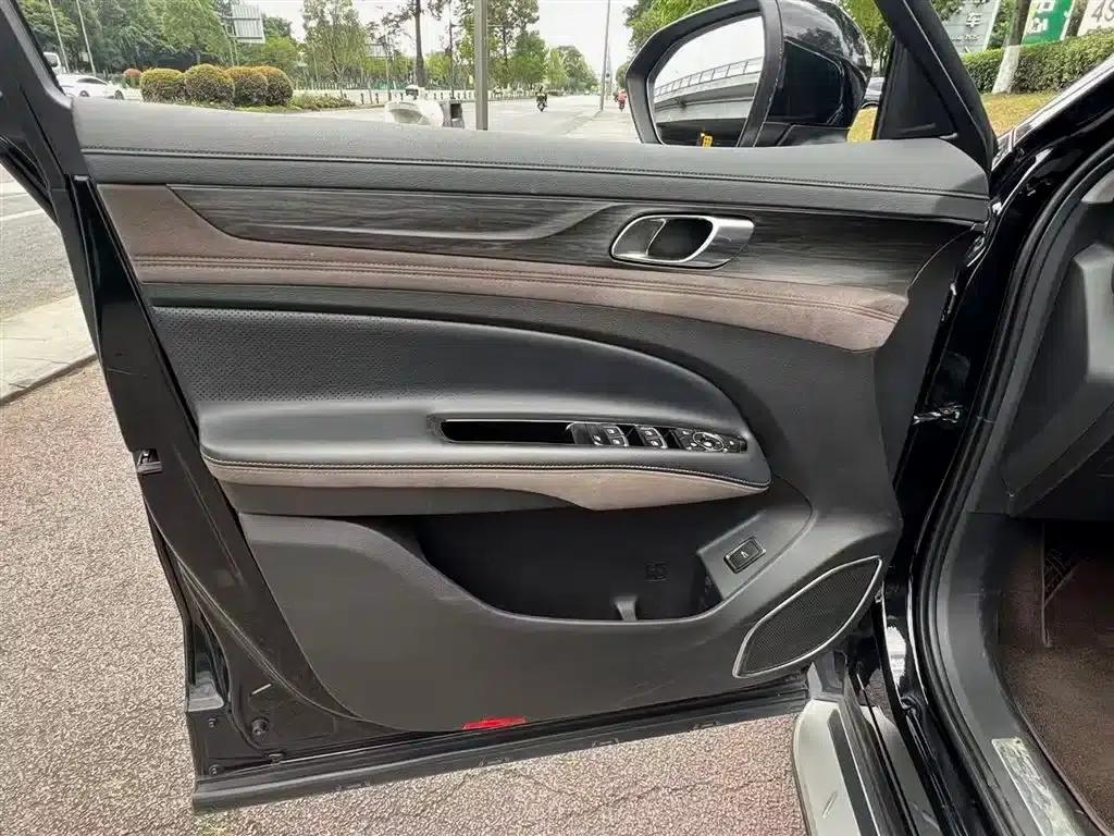 Lingyu 2023 EcoBoost 225 Premium 7-seater (2/2/3 seats) — миниатюра 6