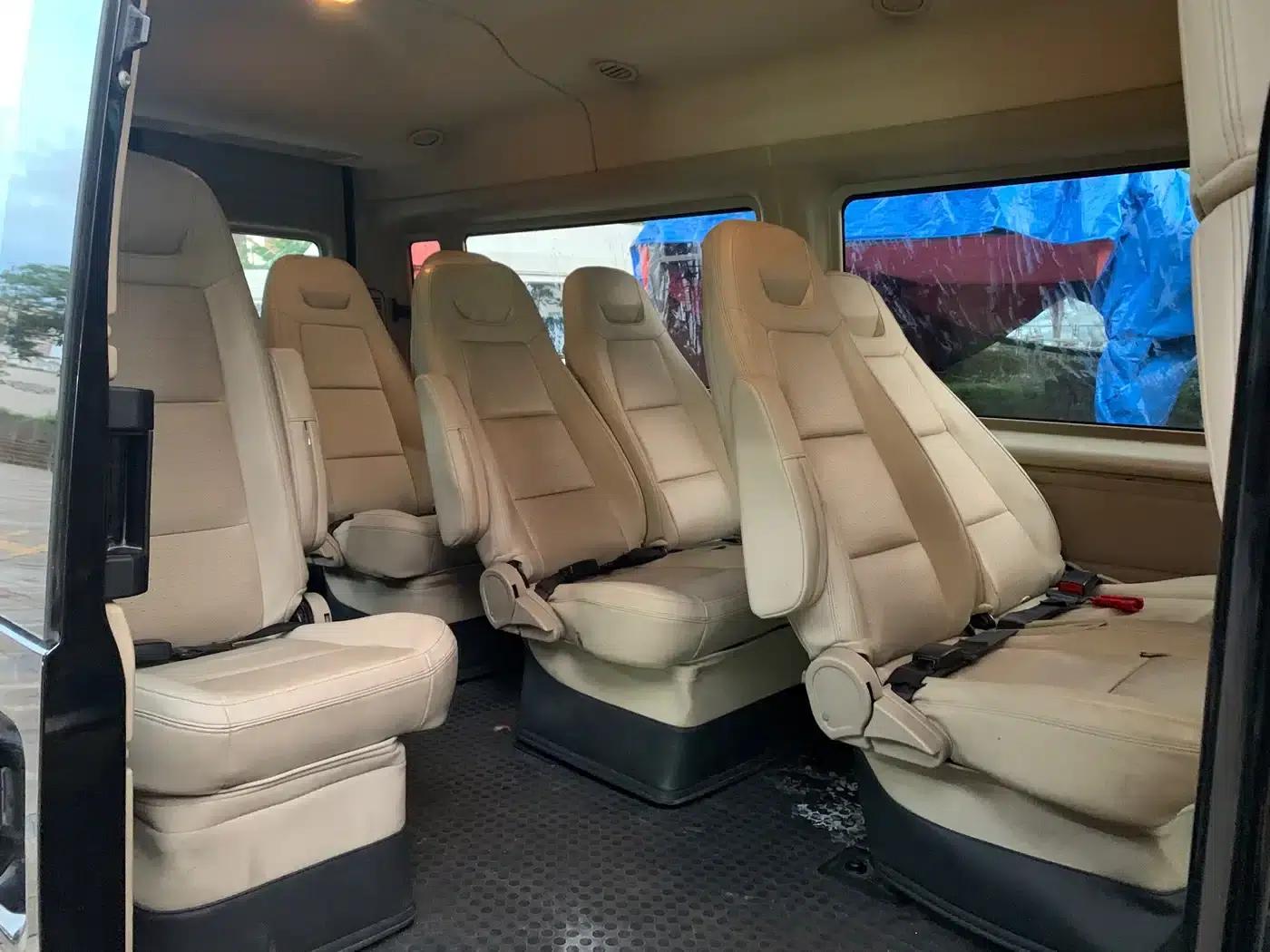 New Generation Ford Transit 2016 2.2T Long Wheelbase 15-Seat Mid-Roof Luxury Model — миниатюра 6
