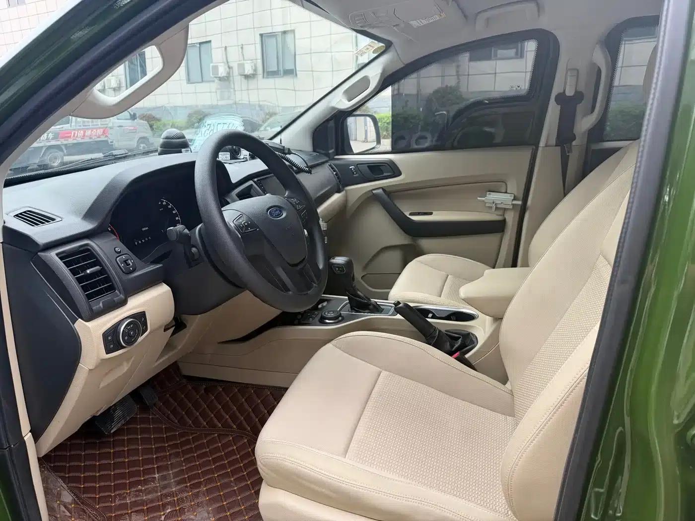 2020 Ford Everest 2.3T Gasoline Automatic 4WD Elite Edition (5-seater) — миниатюра 3