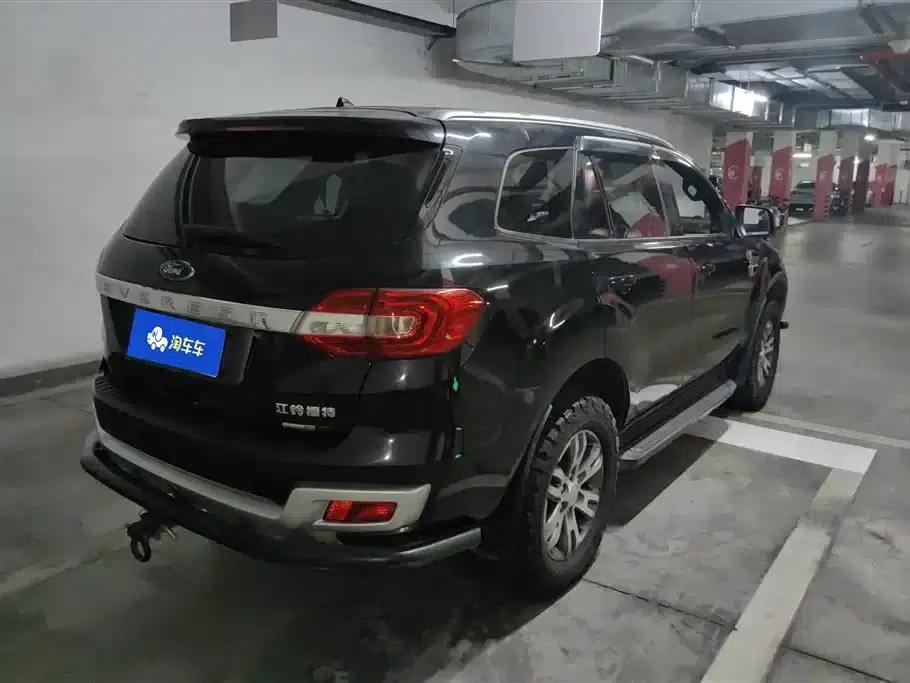2017 Ford Everest 2.0T Gasoline Automatic 4WD Luxury 7-Seater — миниатюра 3