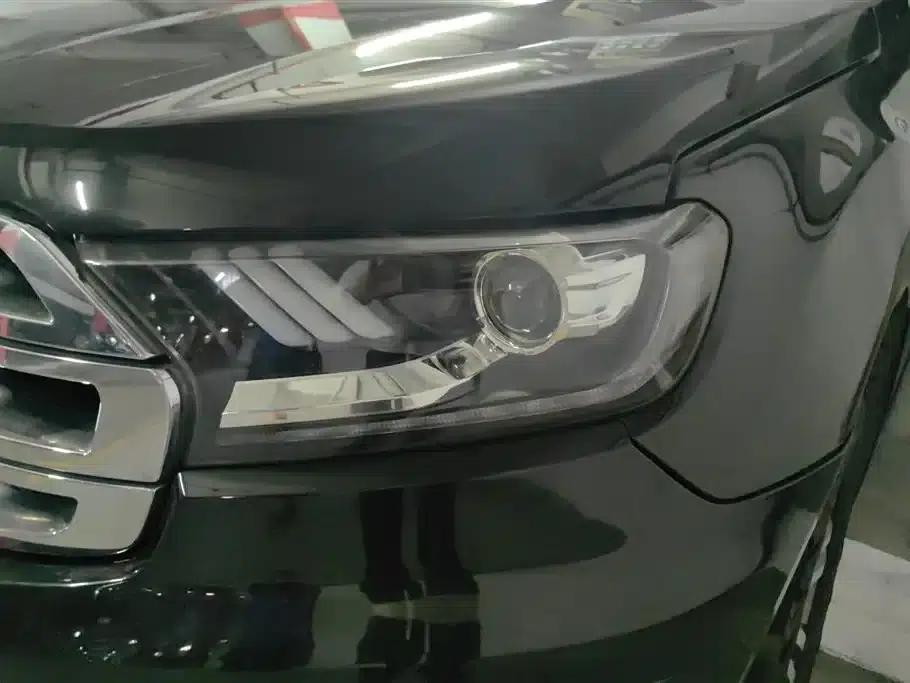 2017 Ford Everest 2.0T Gasoline Automatic 4WD Luxury 7-Seater — миниатюра 5