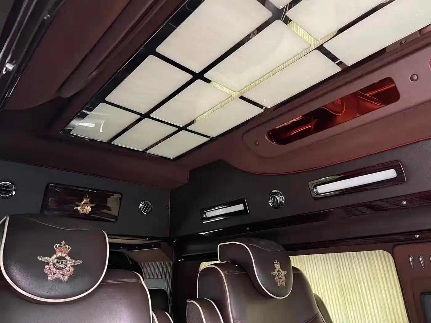 Ford E350 2011 5.4L Platinum Limited Edition — миниатюра 8