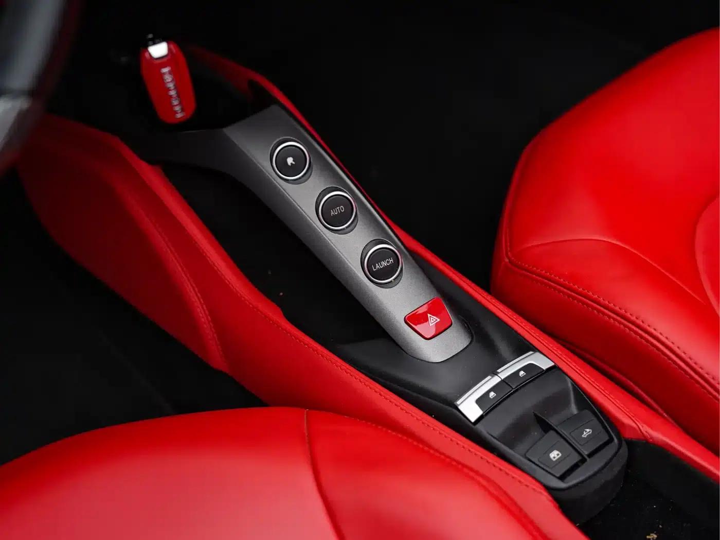 2015 Ferrari 488 Spider — миниатюра 13
