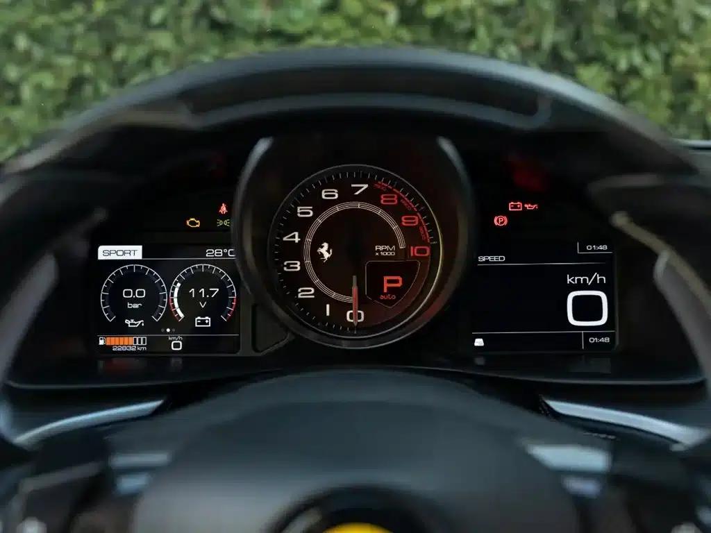 2017 GTC4Lusso 3.9T V8 — миниатюра 12