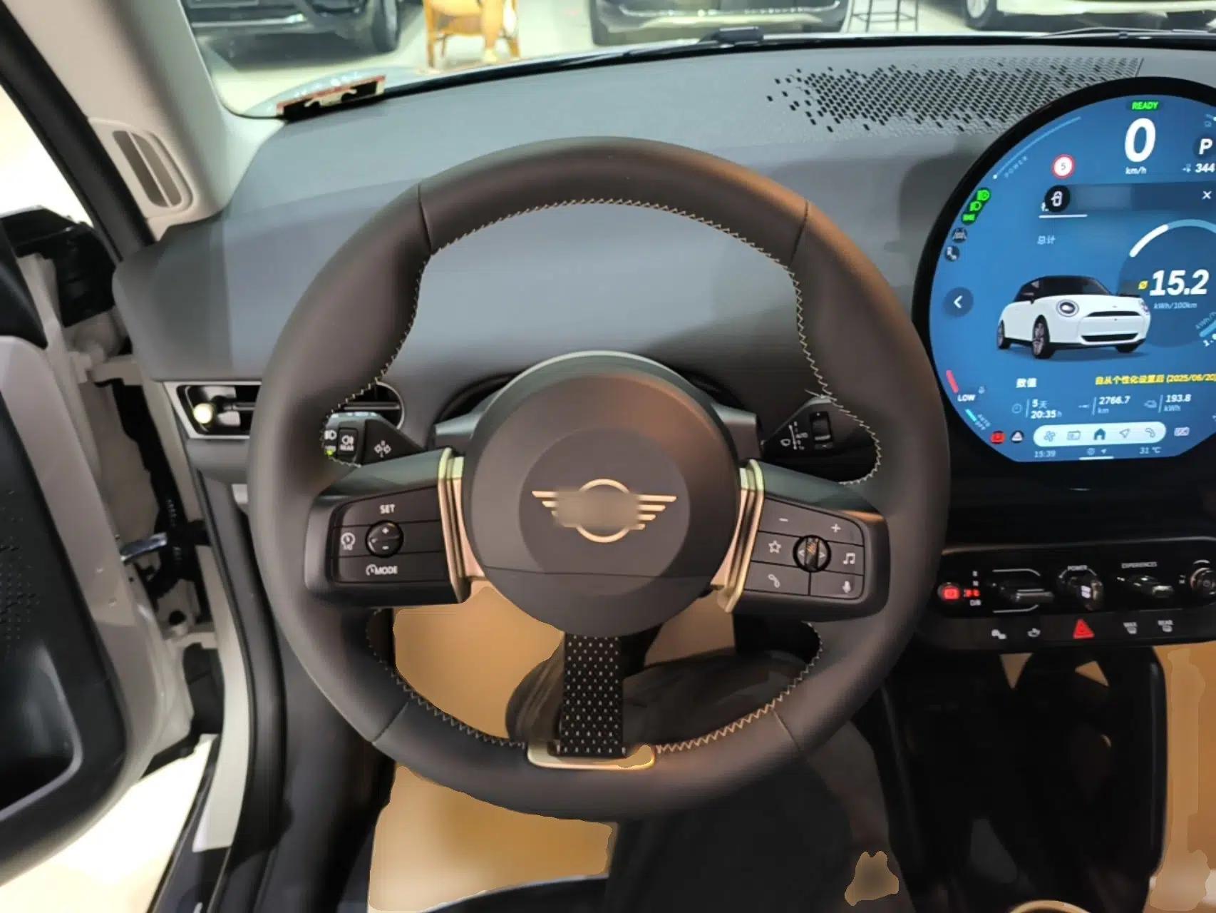MINI Electric COOPER 2025 456km COOPER E Classic Style — миниатюра 14
