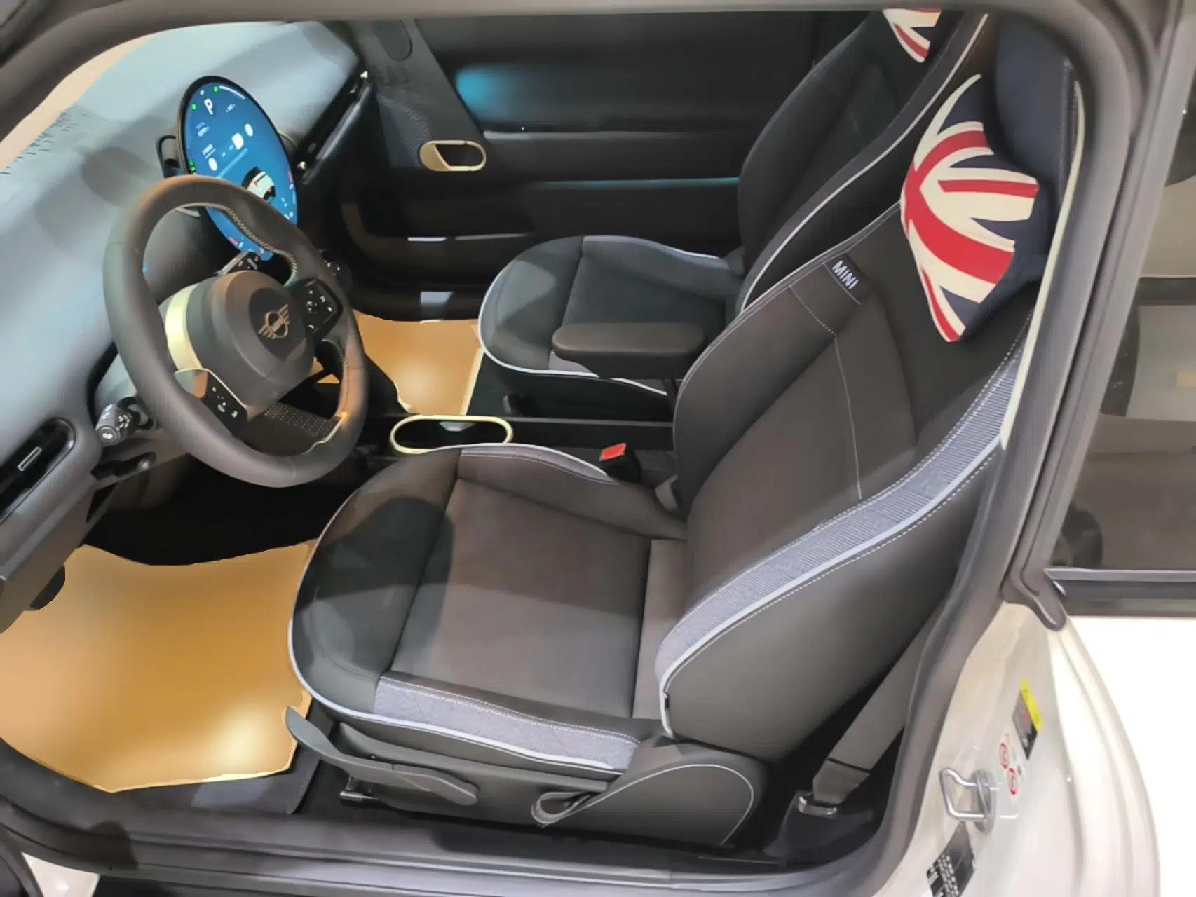 MINI Electric COOPER 2025 456km COOPER E Classic Style — миниатюра 18