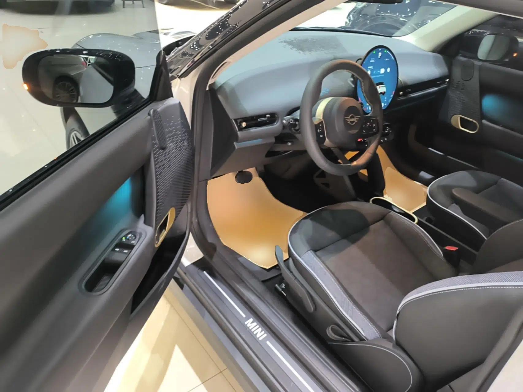 MINI Electric COOPER 2025 456km COOPER E Classic Style — миниатюра 19