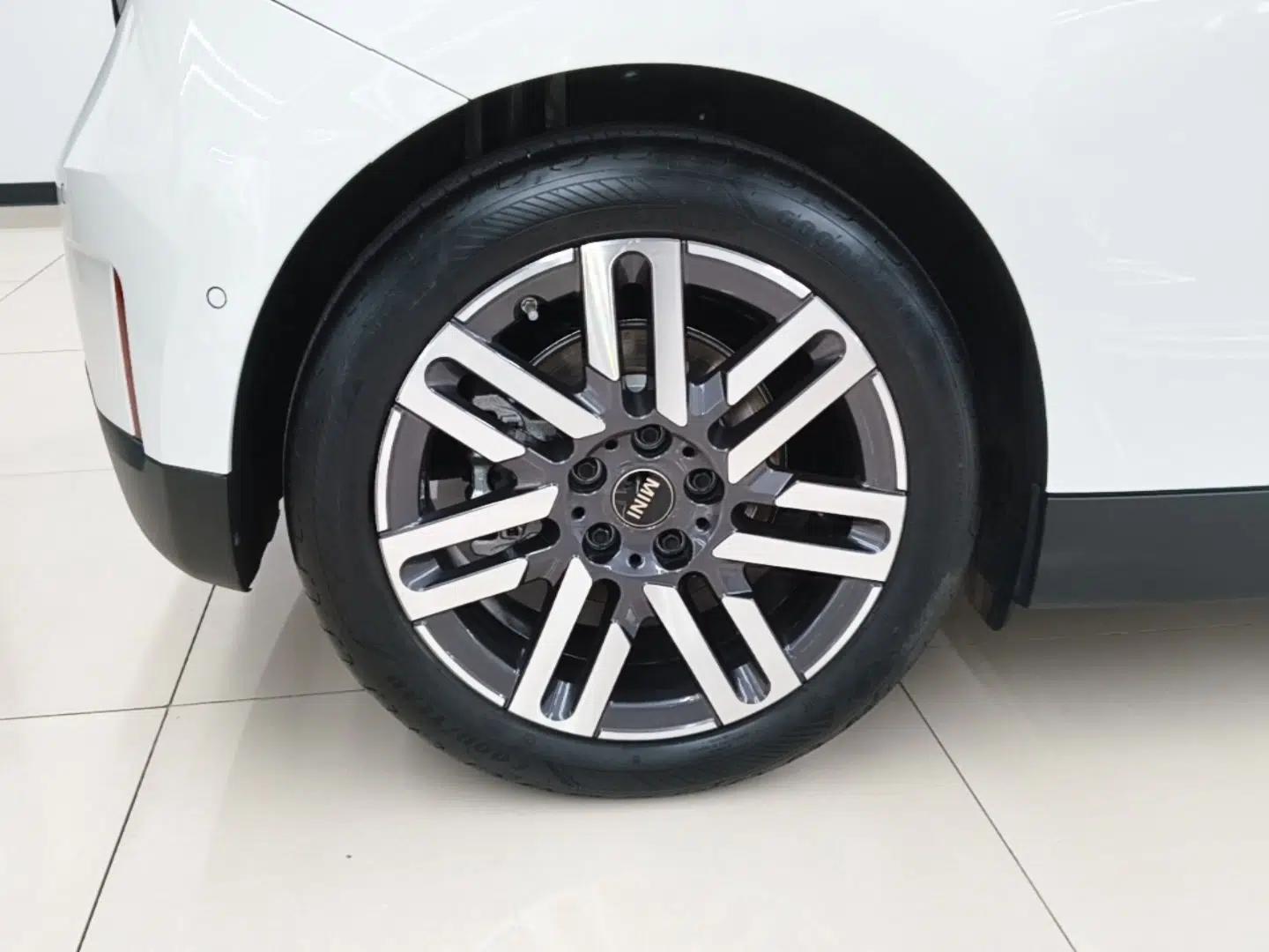 MINI Electric COOPER 2025 456km COOPER E Classic Style — миниатюра 10