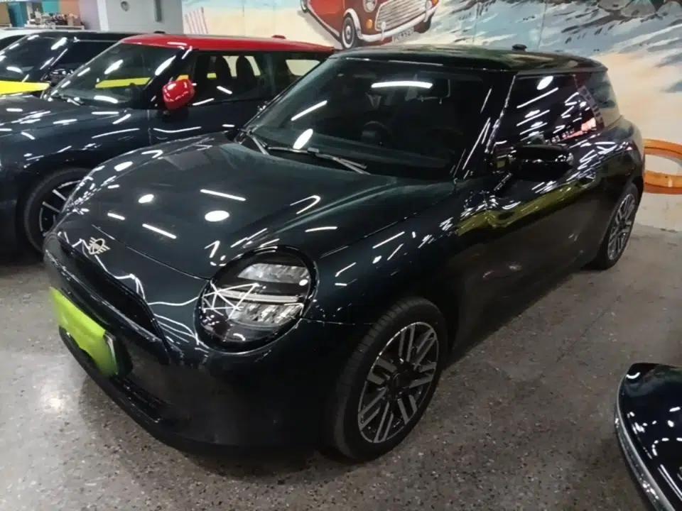 MINI Electric COOPER 2024 456km COOPER E Classic Edition — миниатюра 1