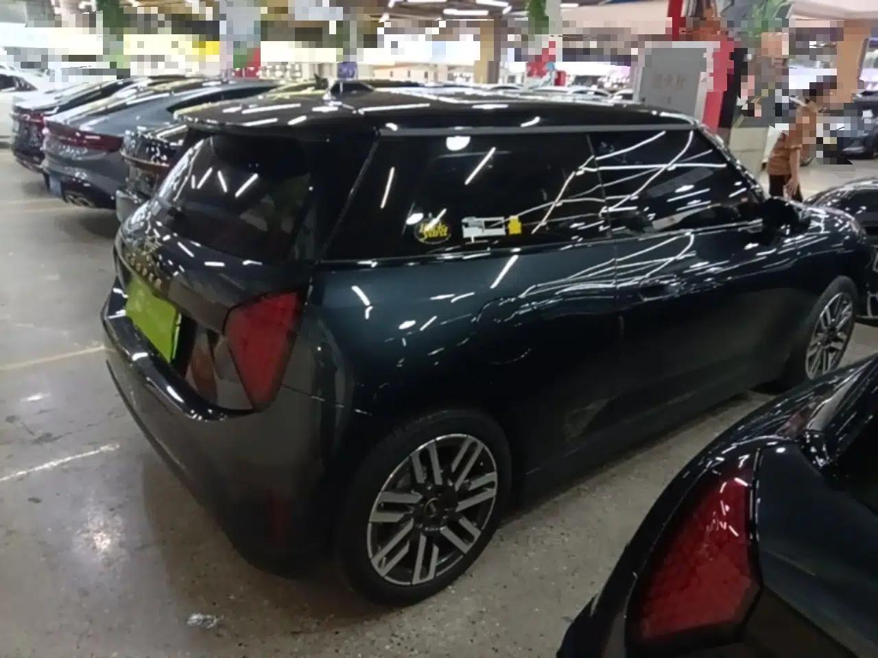 MINI Electric COOPER 2024 456km COOPER E Classic Edition — миниатюра 6