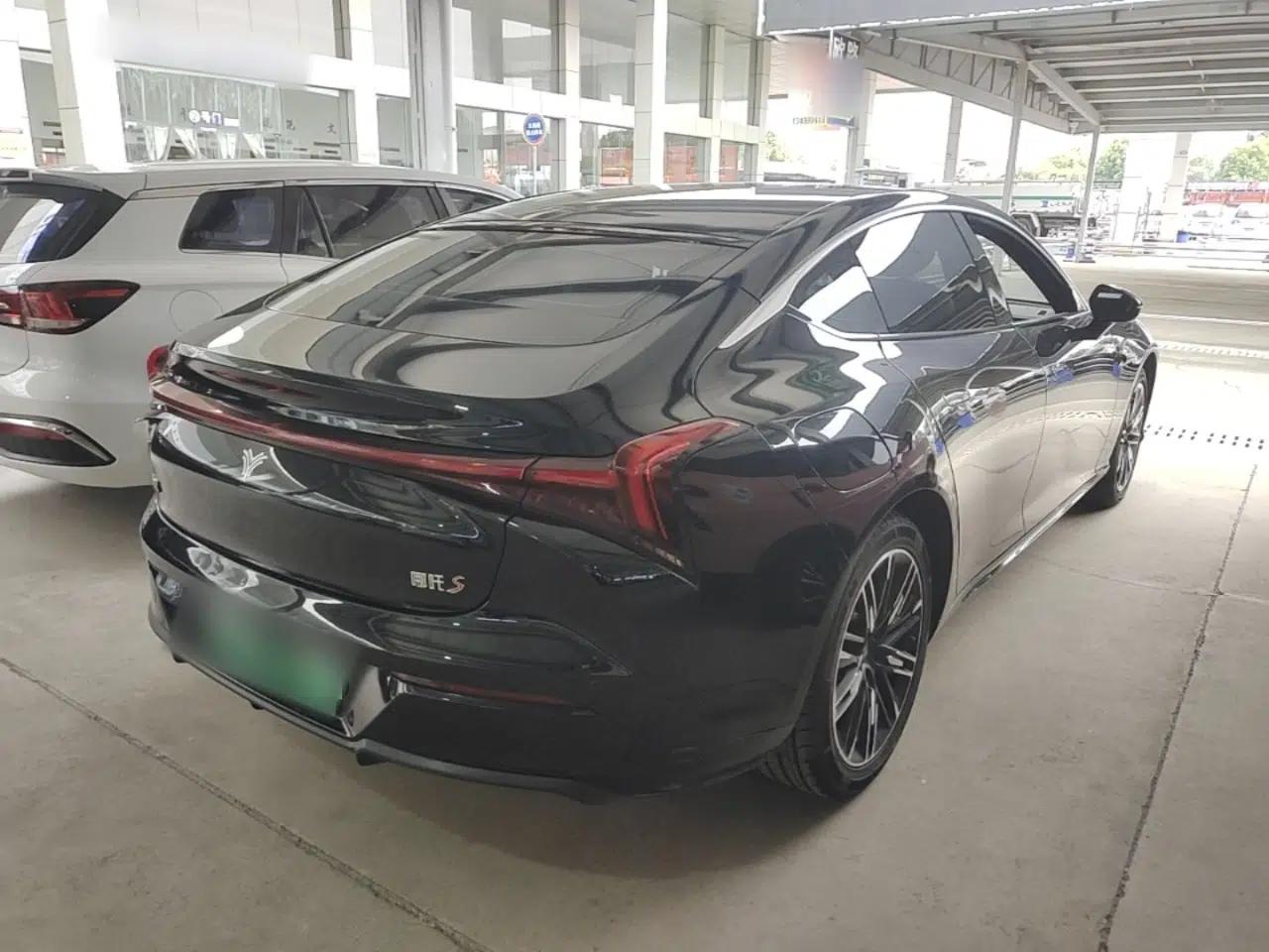 NETA S 2024 Pure Electric 520km Rear-Drive Lite Version — миниатюра 6