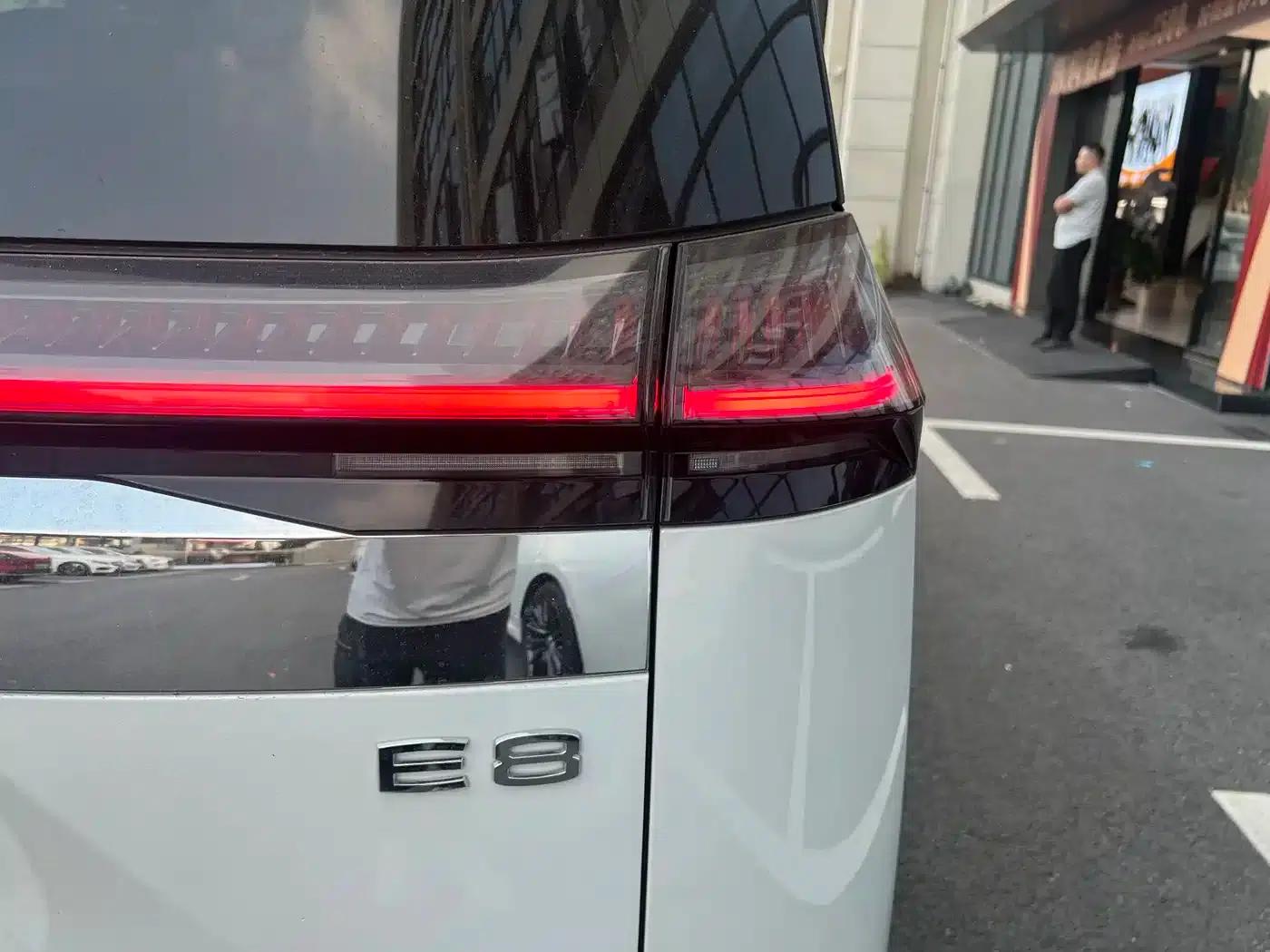 Trumpchi E8 PHEV 2024 Model 150km Dragon Glory Edition — миниатюра 15